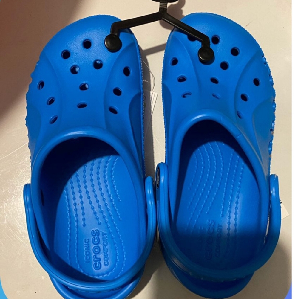 NWT Turquoise Crocs youth 13